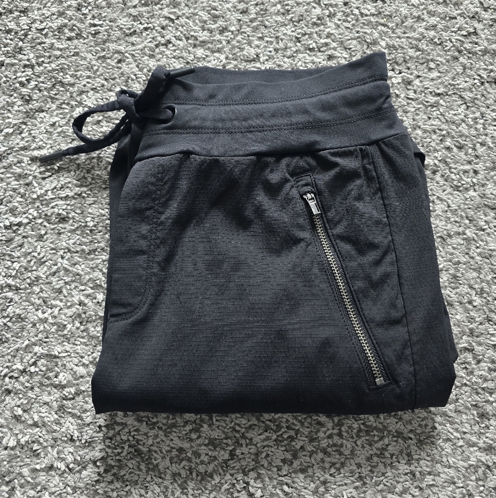 Athleta Trekkie North Jogger Size 6 Black